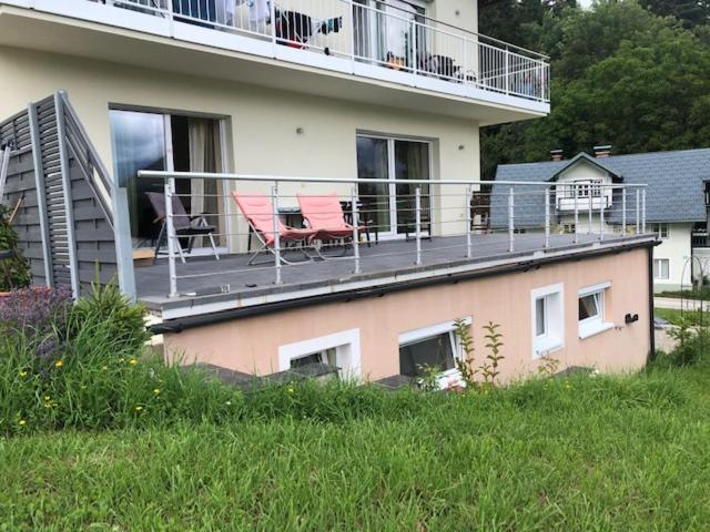 Velden View Ferienwohnung Mit Grosser Sonnenterrasse Und See- Und Karawankenblick Velden am Wörthersee Exterior photo